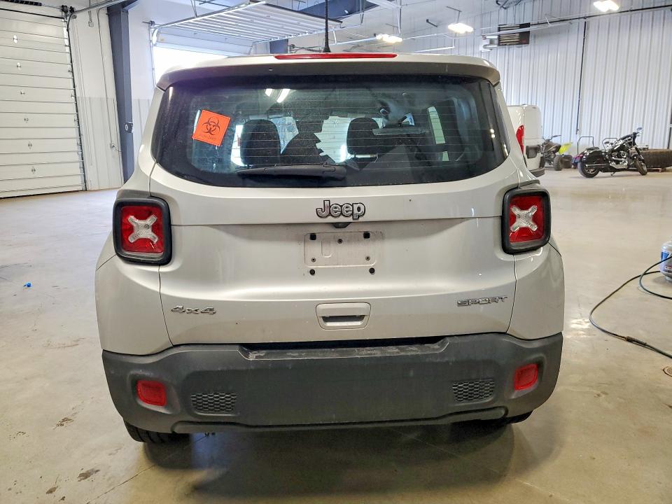 75476745 :رقم المزاد ، ZACNJDAB0MPN36728 vin ، 2021 Jeep Renegade مزاد بيع