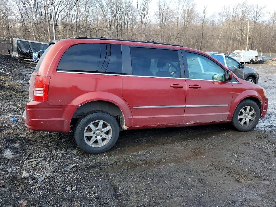 77327185 :رقم المزاد ، 2A4RR5D15AR239977 vin ، 2010 Chrysler Town & Country مزاد بيع