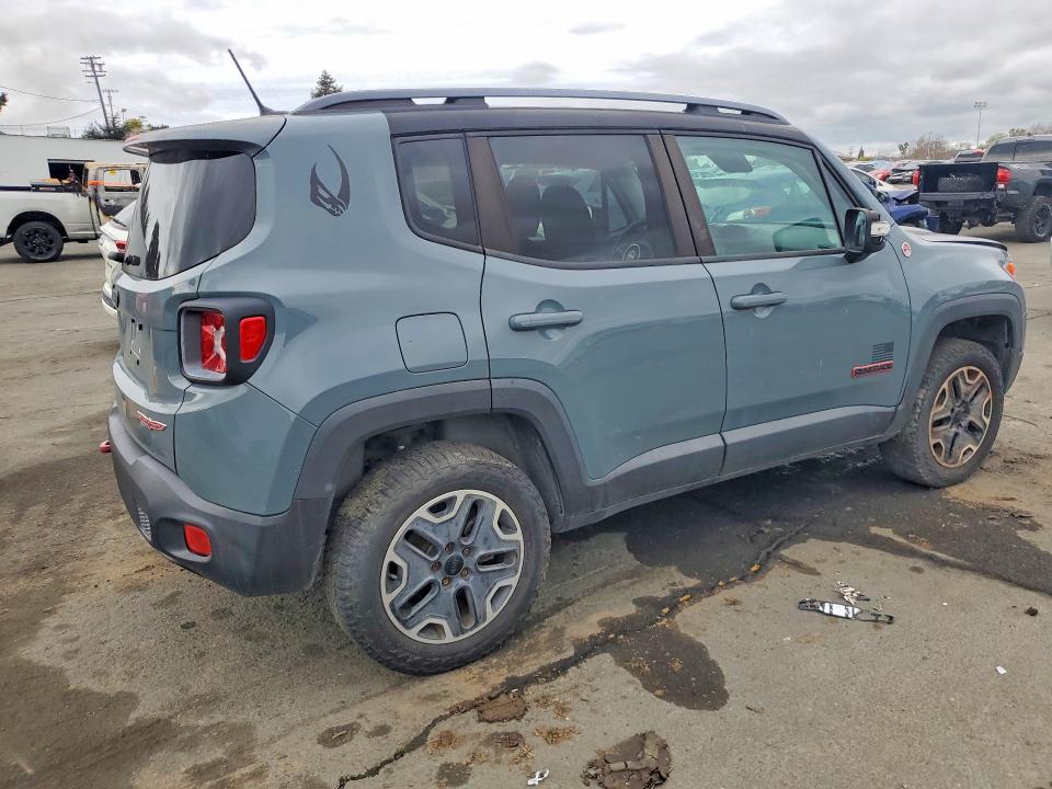 77584085 :رقم المزاد ، ZACCJBCT0FPB67921 vin ، 2015 Jeep Renegade مزاد بيع