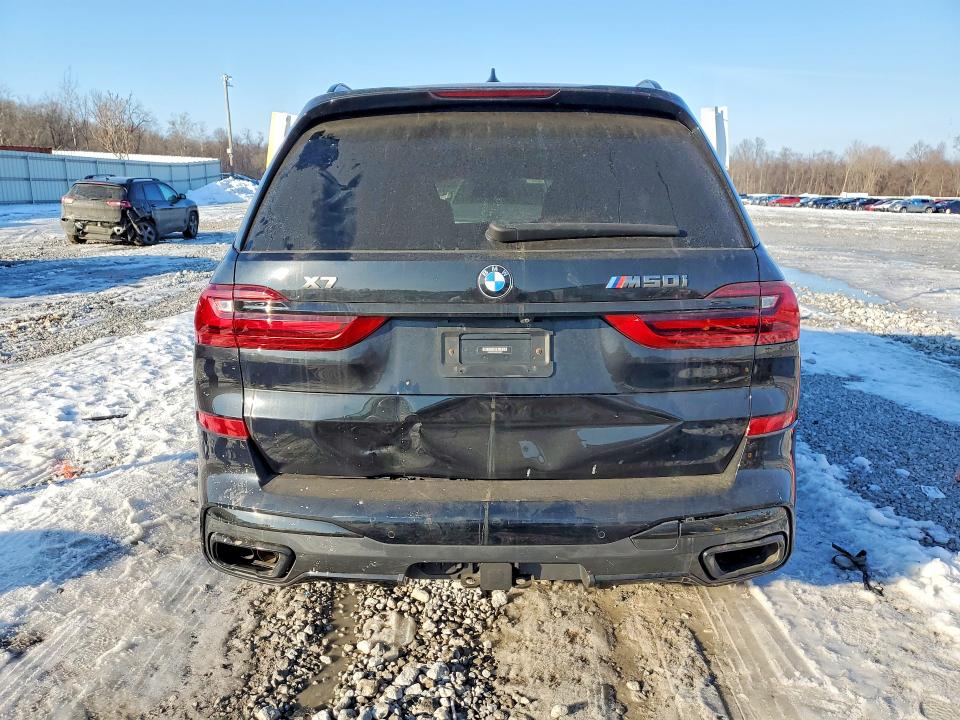 76737985 :رقم المزاد ، 5UXCX6C08M9H52376 vin ، 2021 Bmw X7 M50i مزاد بيع
