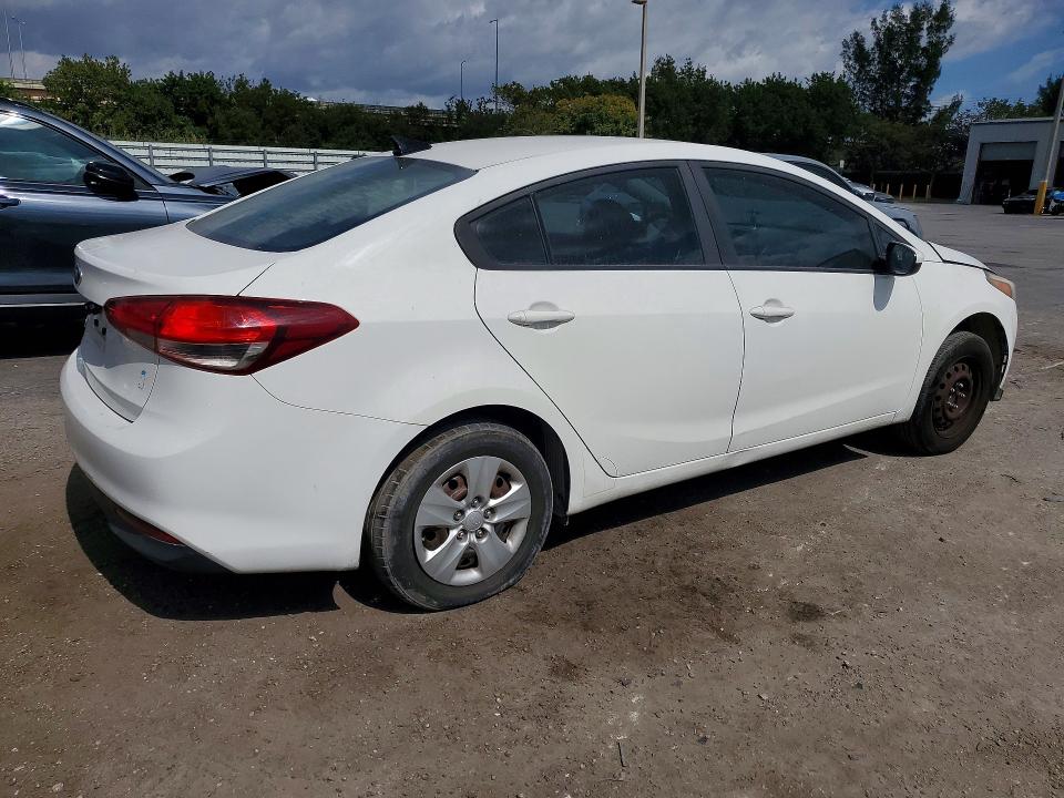Aukcja sprzedaży 2017 Kia Forte, vin: 3KPFK4A71HE121632, numer aukcji: 76141525