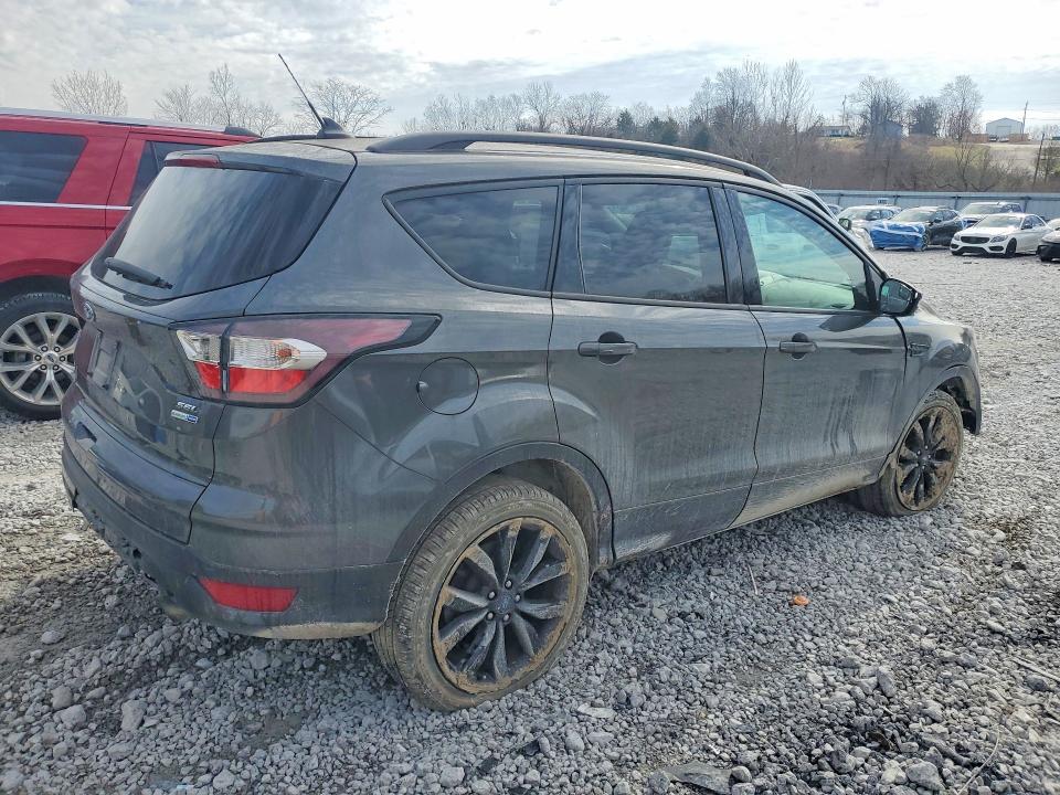 78713975 :رقم المزاد ، 1FMCU9HD1JUC56392 vin ، 2018 Ford Escape مزاد بيع