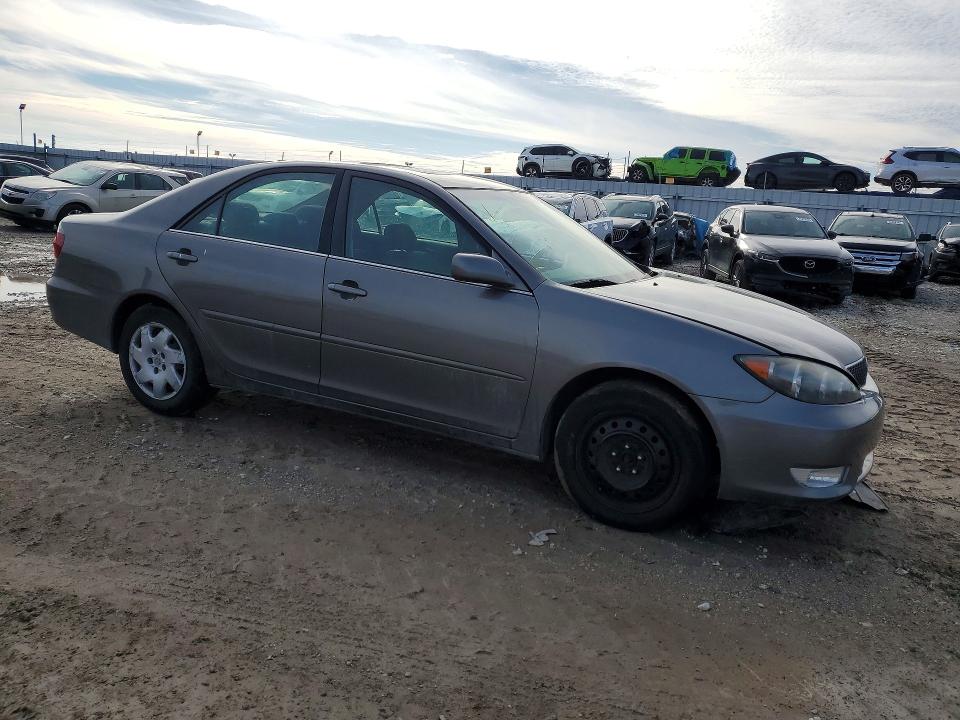 2005 Toyota Camry მანქანა იყიდება აუქციონზე, vin: 4T1BE32K85U512059, აუქციონის ნომერი: 75582395