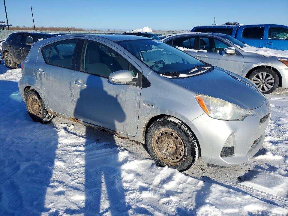 Продажа на аукционе авто 2012 Toyota Prius C, vin: JTDKDTB32C1003275, номер лота: 75949965