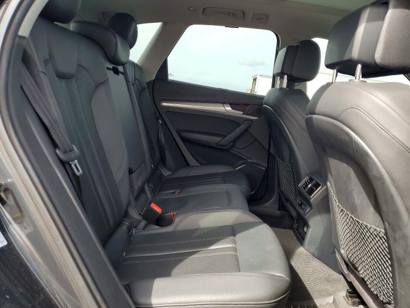 77627675 :رقم المزاد ، WA1BNAFY9J2021779 vin ، 2018 Audi Q5 مزاد بيع