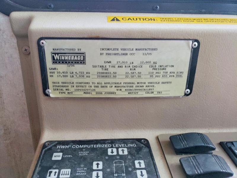 76288225 :رقم المزاد ، 4UZACJBV86CX01897 vin ، 2006 Freigliner Chassis مزاد بيع