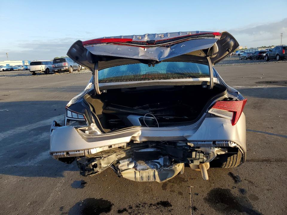 2025 Hyundai Elantra მანქანა იყიდება აუქციონზე, vin: KMHLS4DG5SU974232, აუქციონის ნომერი: 77474295
