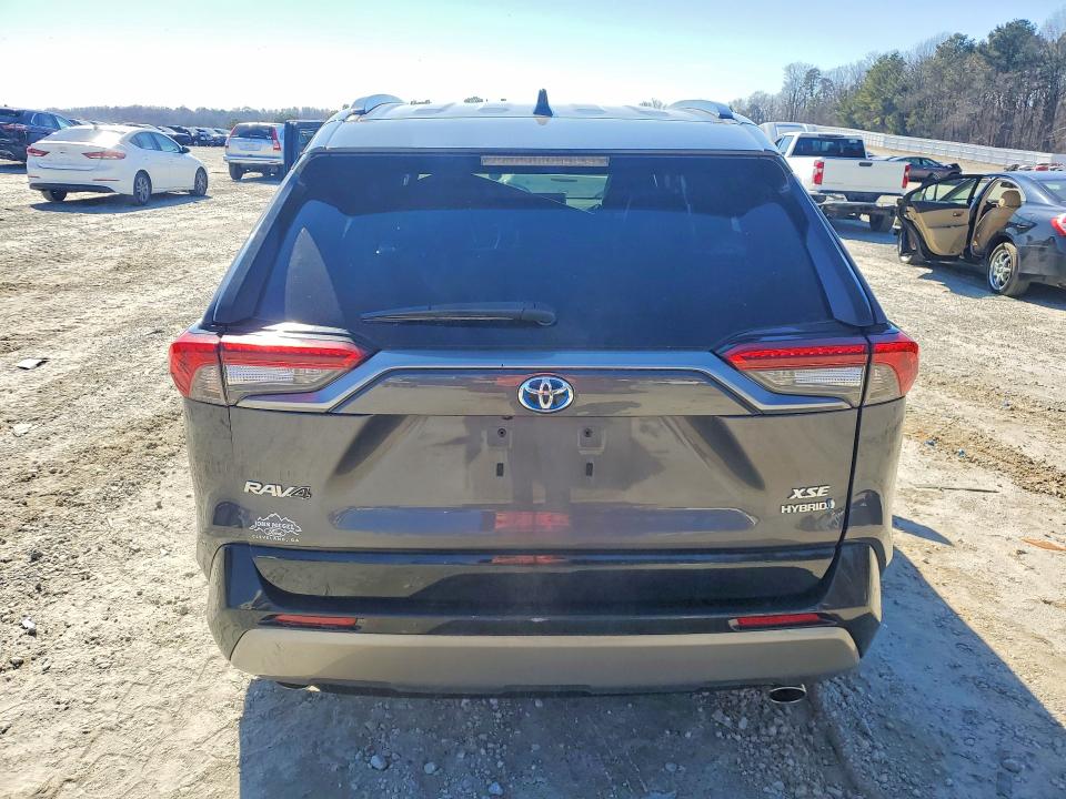 76560615 :رقم المزاد ، 2T3E6RFV6NW033745 vin ، 2022 Toyota Rav4 مزاد بيع