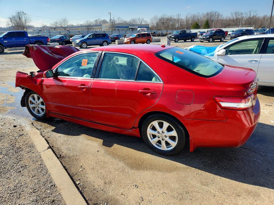 78611115 :رقم المزاد ، 4T1BF3EKXBU665756 vin ، 2011 Toyota Camry مزاد بيع