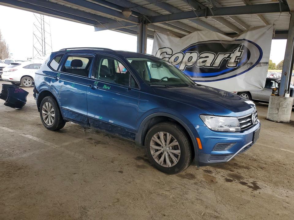 79080035 :رقم المزاد ، 3VV1B7AX9JM190030 vin ، 2018 Volkswagen Tiguan مزاد بيع