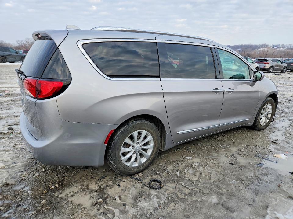 Продажа на аукционе авто 2018 Chrysler Pacifica, vin: 2C4RC1BGXJR119048, номер лота: 74419805