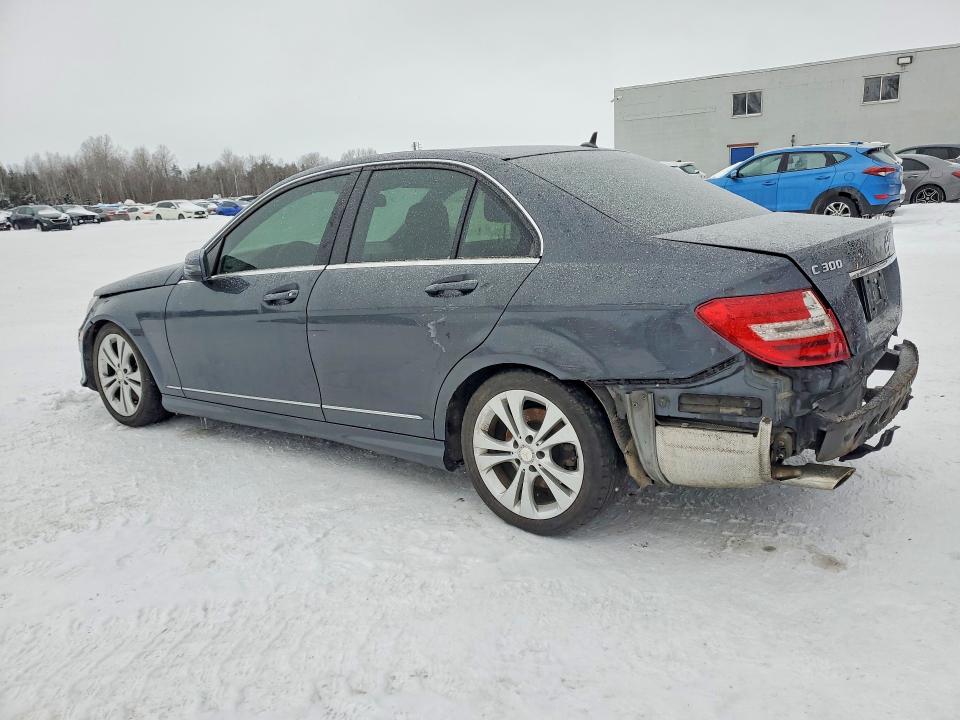 2013 Mercedes-benz C 300 4mat მანქანა იყიდება აუქციონზე, vin: WDDGF8AB7DA829116, აუქციონის ნომერი: 75975995