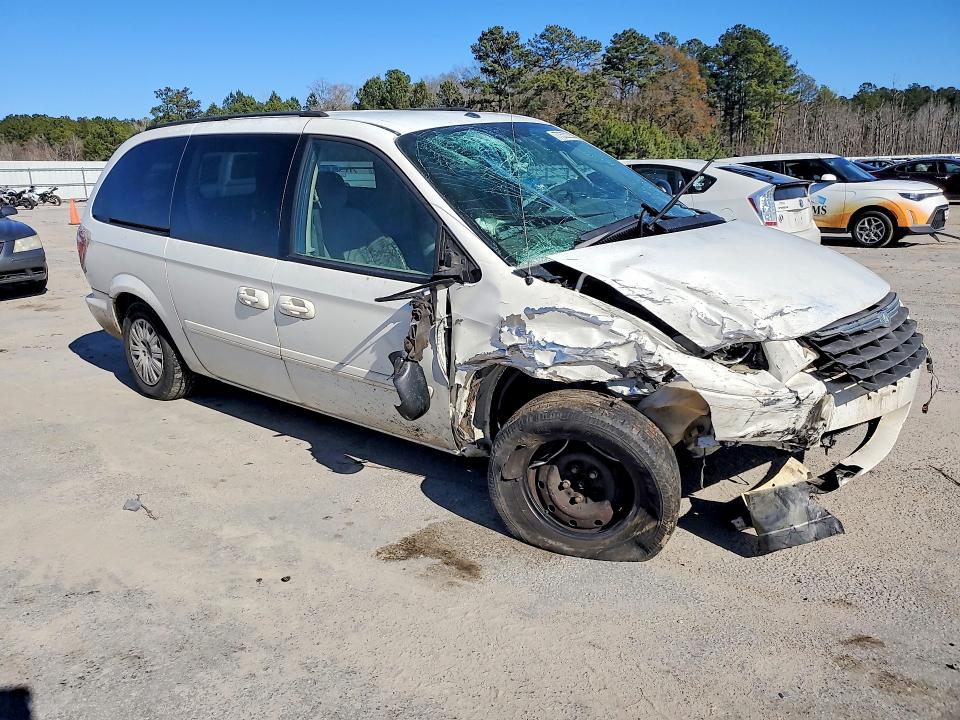 2007 Chrysler Town And C მანქანა იყიდება აუქციონზე, vin: 2A4GP44RX7R267361, აუქციონის ნომერი: 77532285