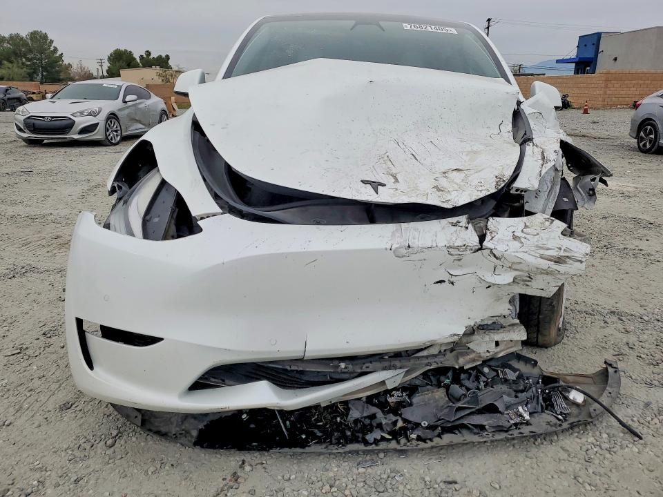 76821405 :رقم المزاد ، 5YJYGDEE6MF195927 vin ، 2021 Tesla Model Y مزاد بيع