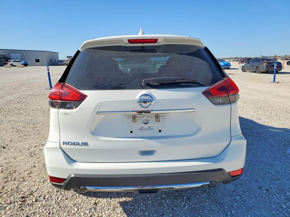 2017 Nissan Rogue მანქანა იყიდება აუქციონზე, vin: 5N1AT2MT0HC847103, აუქციონის ნომერი: 76642235