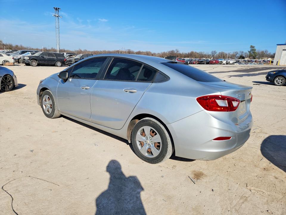 75232135 :رقم المزاد ، 1G1BC5SM6H7178388 vin ، 2017 Chevrolet Cruze مزاد بيع