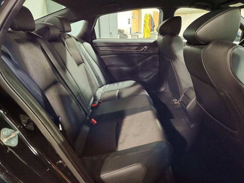 79077915 :رقم المزاد ، 1HGCV1F30JA200296 vin ، 2018 Honda Accord مزاد بيع