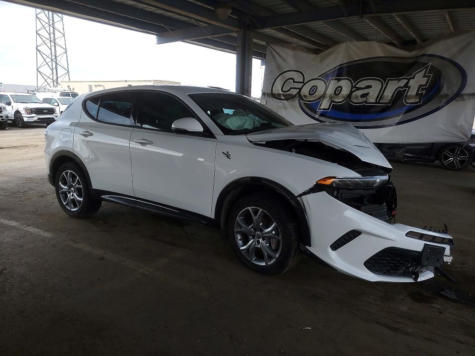 Продаж на аукціоні авто 2024 Dodge Hornet, vin: ZACPDFCW0R3A30863, номер лоту: 58371456
