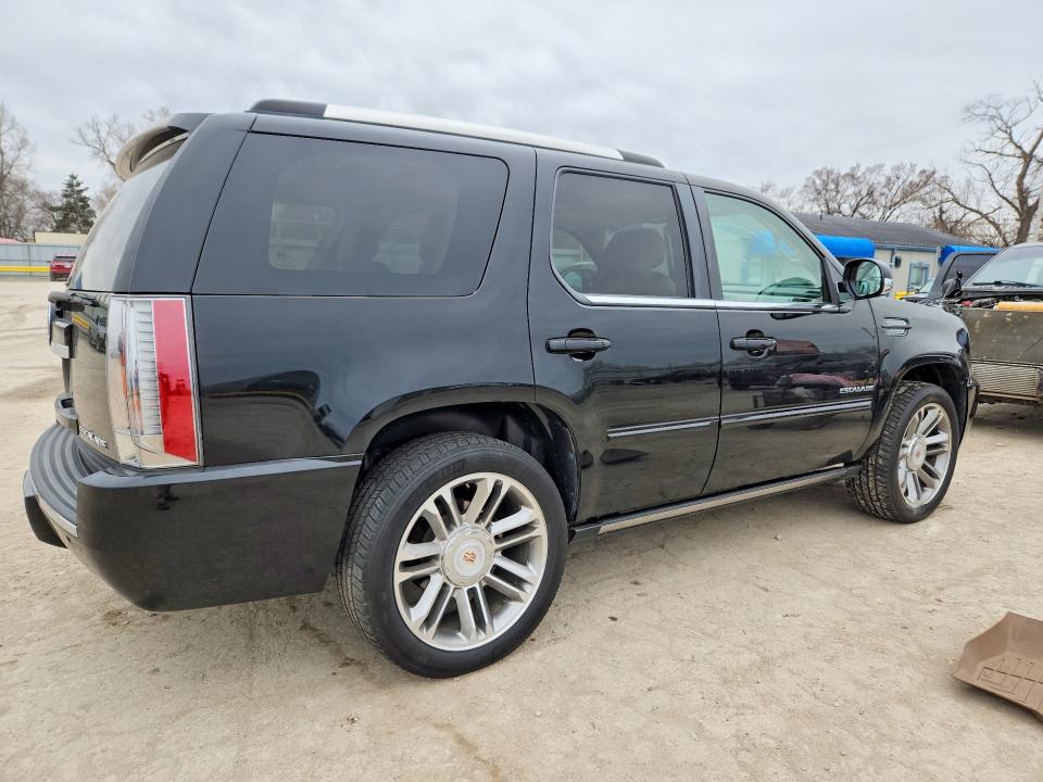 2014 Cadillac Escalade მანქანა იყიდება აუქციონზე, vin: 1GYS3CEFXER243102, აუქციონის ნომერი: 77184505