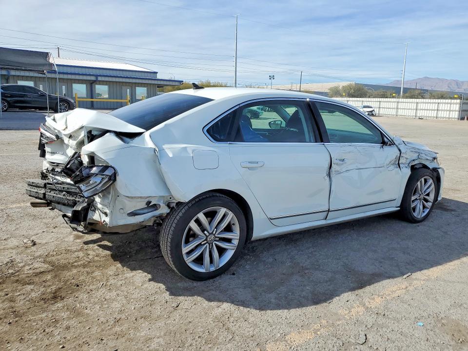 2017 Volkswagen Passat მანქანა იყიდება აუქციონზე, vin: 1VWGT7A37HC068634, აუქციონის ნომერი: 78708525