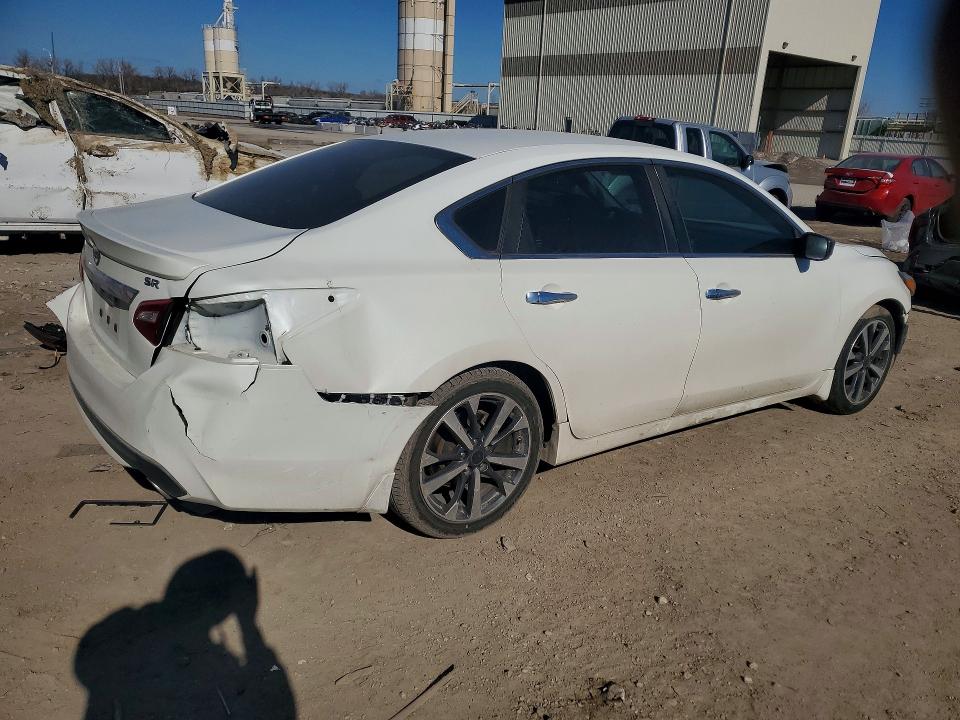 Продаж на аукціоні авто 2016 Nissan Altima, vin: 1N4AL3AP1GN383149, номер лоту: 76429035