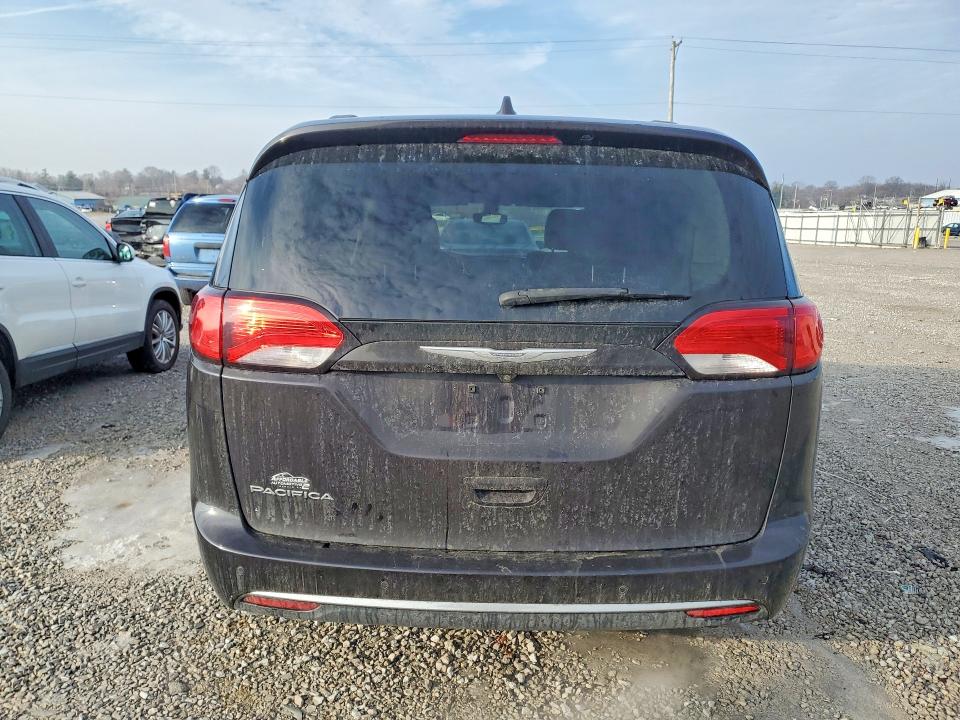 Продаж на аукціоні авто 2017 Chrysler Pacifica, vin: 2C4RC1BGXHR711768, номер лоту: 76351945