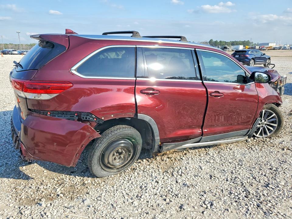 76610835 :رقم المزاد ، 5TDKZRFH1KS338703 vin ، 2019 Toyota Highlander مزاد بيع