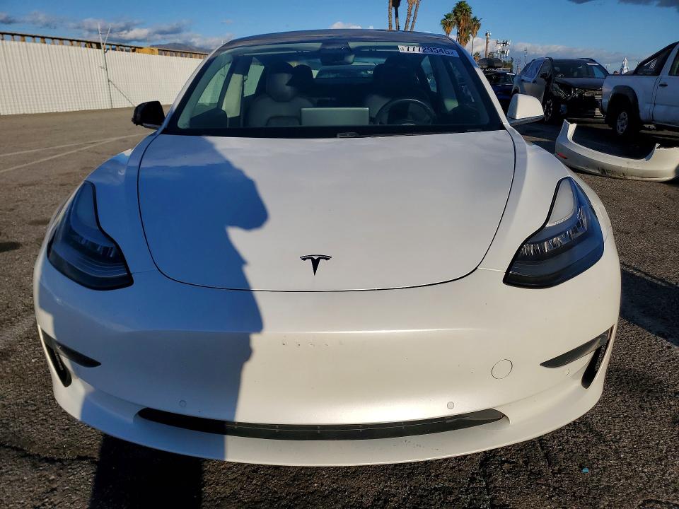77729545 :رقم المزاد ، 5YJ3E1EA2KF397155 vin ، 2019 Tesla Model 3 مزاد بيع