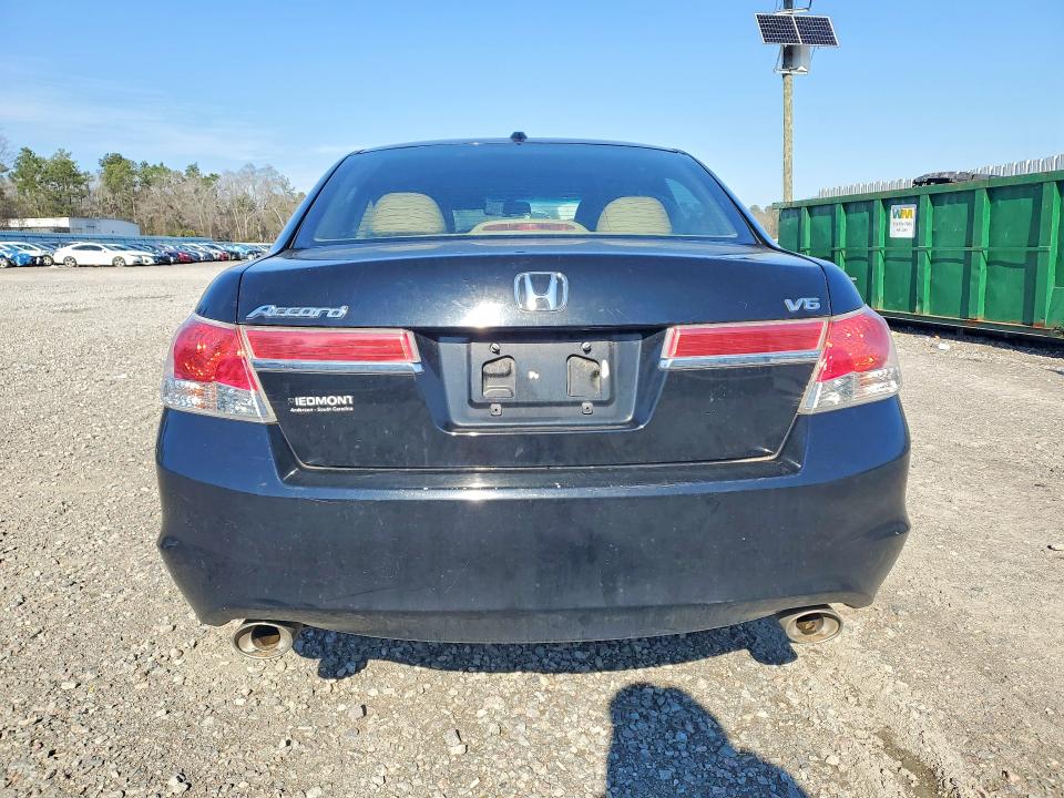 79063785 :رقم المزاد ، 1HGCP3F86BA021229 vin ، 2011 Honda Accord مزاد بيع