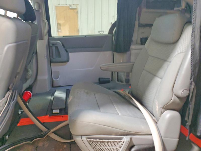 79266105 :رقم المزاد ، 2A4RR5D17AR148371 vin ، 2010 Chrysler Town & Country مزاد بيع