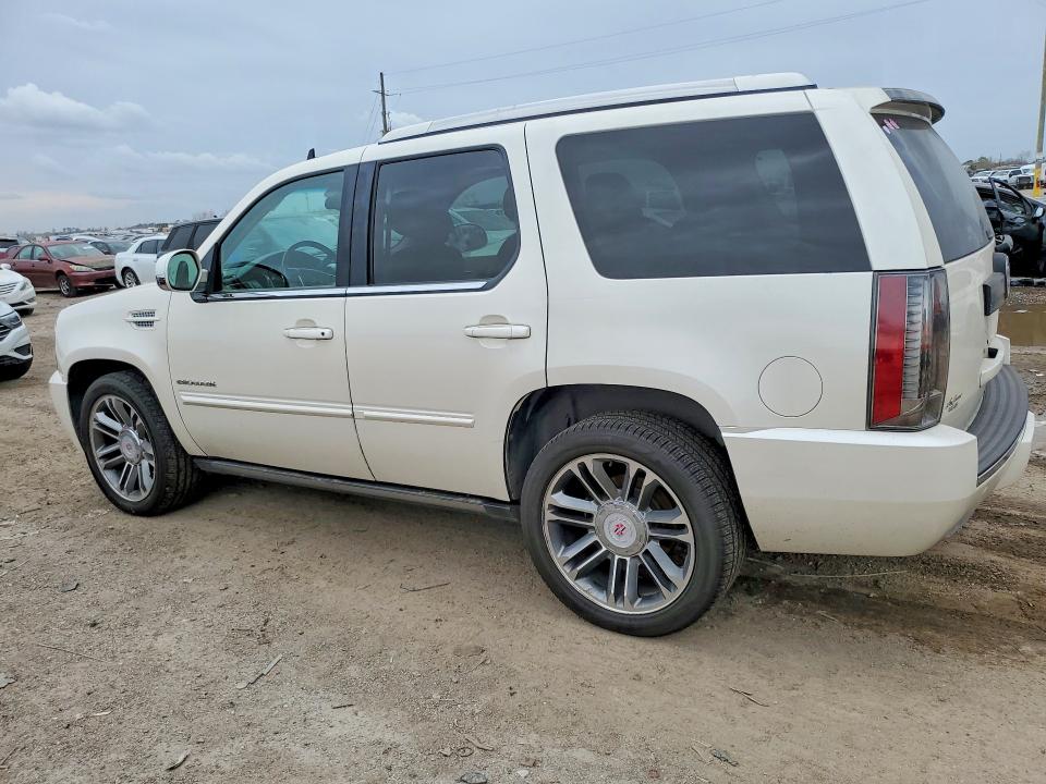 2013 Cadillac Escalade P მანქანა იყიდება აუქციონზე, vin: 1GYS4CEF1DR210517, აუქციონის ნომერი: 76864505