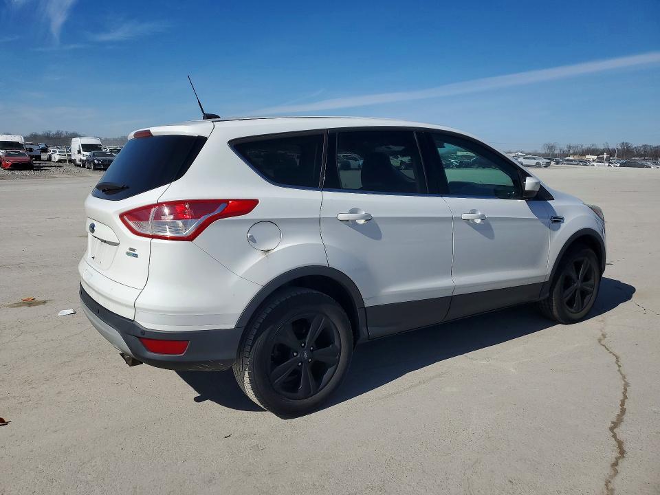 77324305 :رقم المزاد ، 1FMCU9G92GUC13931 vin ، 2016 Ford Escape مزاد بيع
