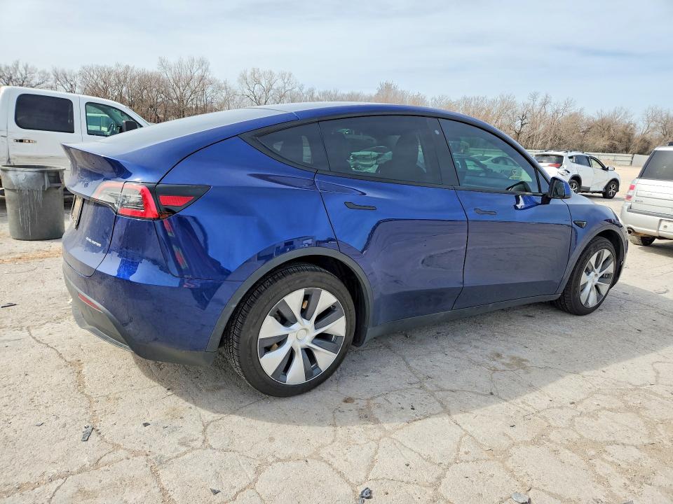 79100285 :رقم المزاد ، 5YJYGDEEXMF061003 vin ، 2021 Tesla Model Y مزاد بيع