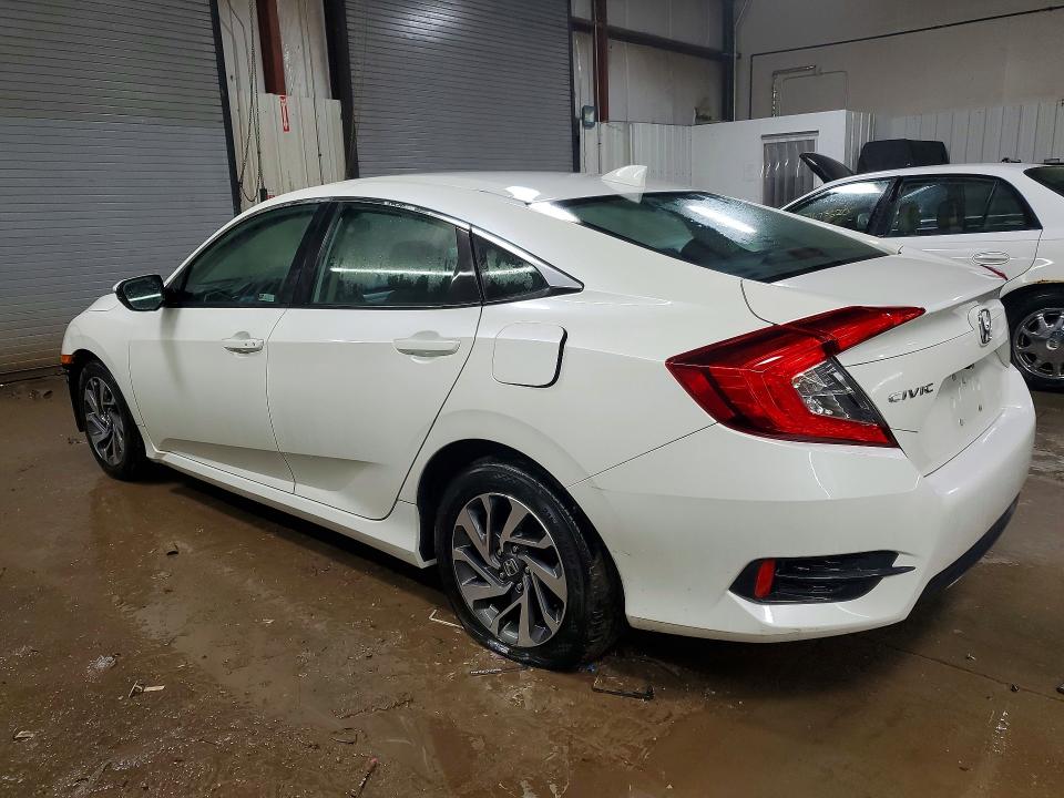 77333715 :رقم المزاد ، 19XFC2F75JE027835 vin ، 2018 Honda Civic مزاد بيع