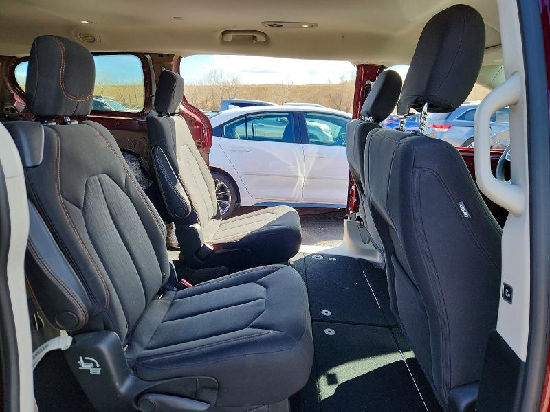 77687745 :رقم المزاد ، 2C4RC1DG9HR515687 vin ، 2017 Chrysler Pacifica مزاد بيع