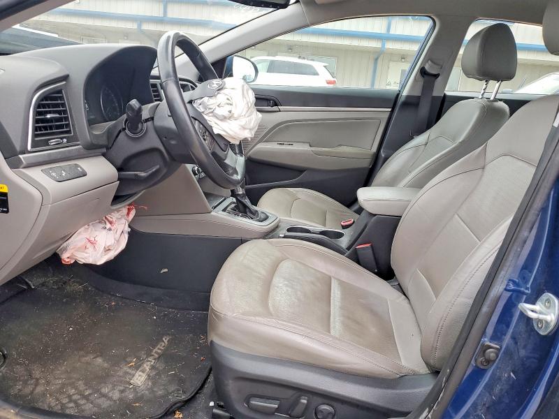77933395 :رقم المزاد ، 5NPD84LF5HH051817 vin ، 2017 Hyundai Elantra مزاد بيع
