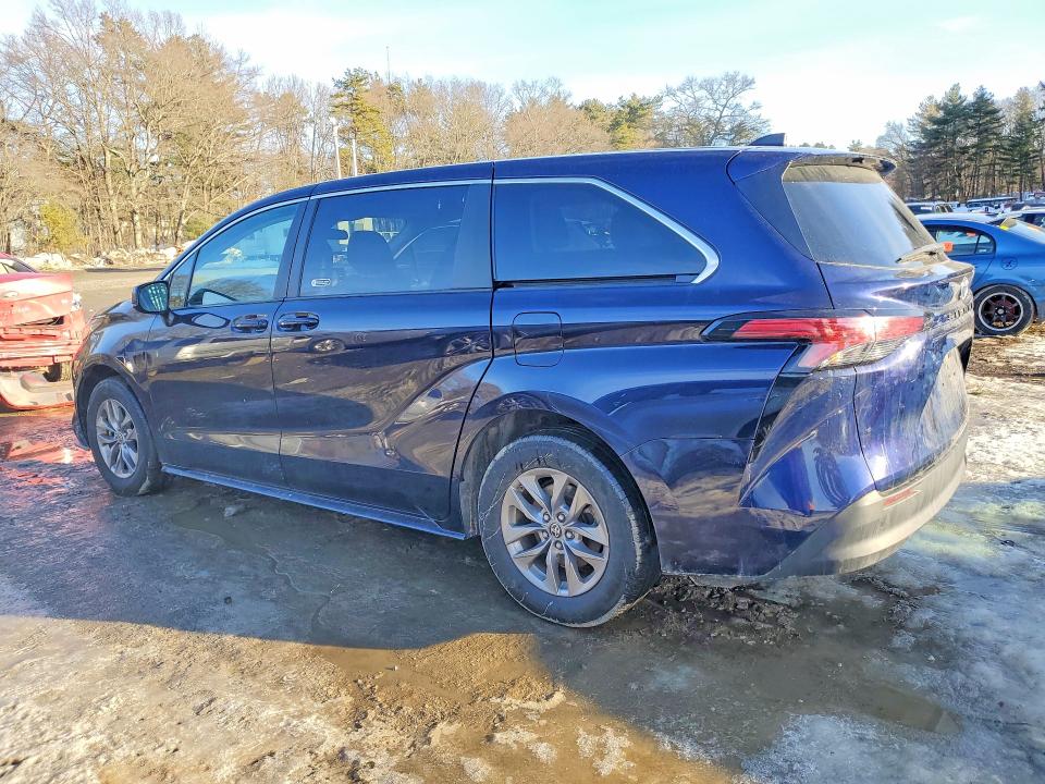 Aukcja sprzedaży 2022 Toyota Sienna, vin: 5TDKRKEC4NS075060, numer aukcji: 77582165