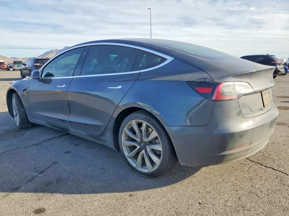 Продажа на аукционе авто 2019 Tesla Model 3, vin: 5YJ3E1EA6KF538082, номер лота: 79299835