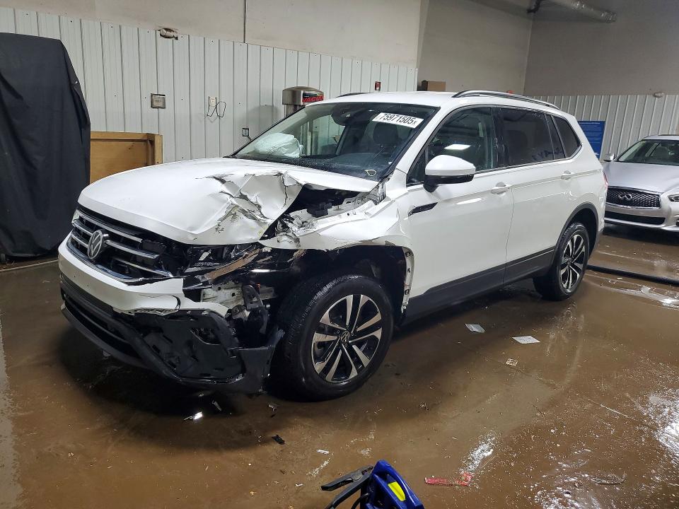 75971505 :رقم المزاد ، 3VVRB7AX5PM054120 vin ، 2023 Volkswagen Tiguan مزاد بيع
