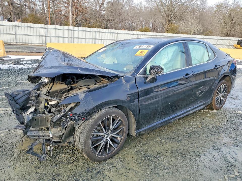 75941135 :رقم المزاد ، 4T1G11AK3PU738066 vin ، 2023 Toyota Camry Se N مزاد بيع