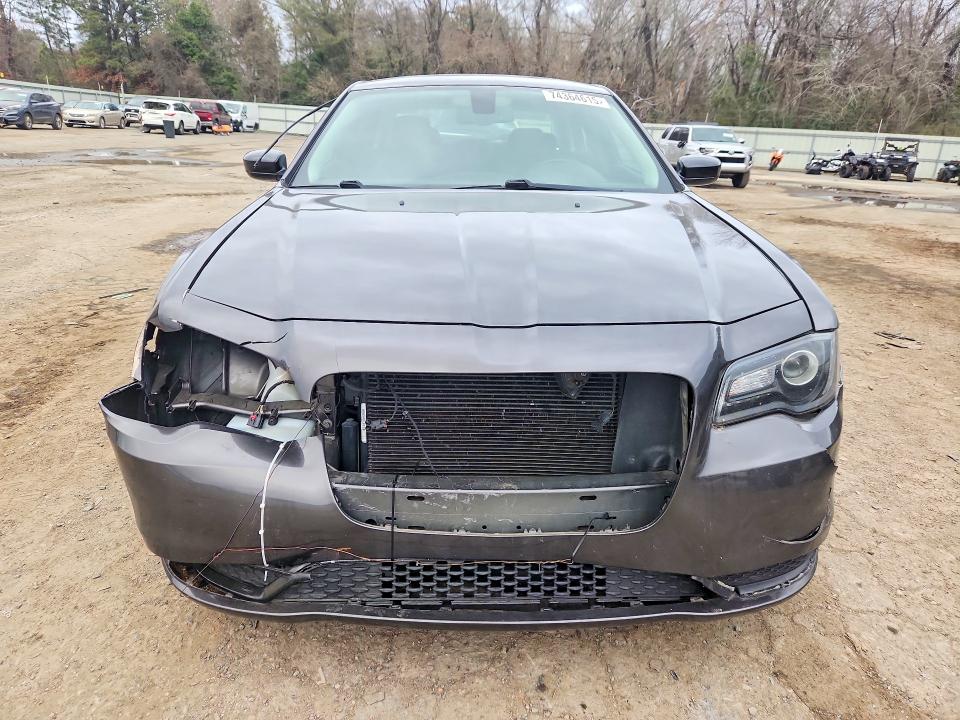 74364615 :رقم المزاد ، 2C3CCAAG3KH654502 vin ، 2019 Chrysler 300 مزاد بيع