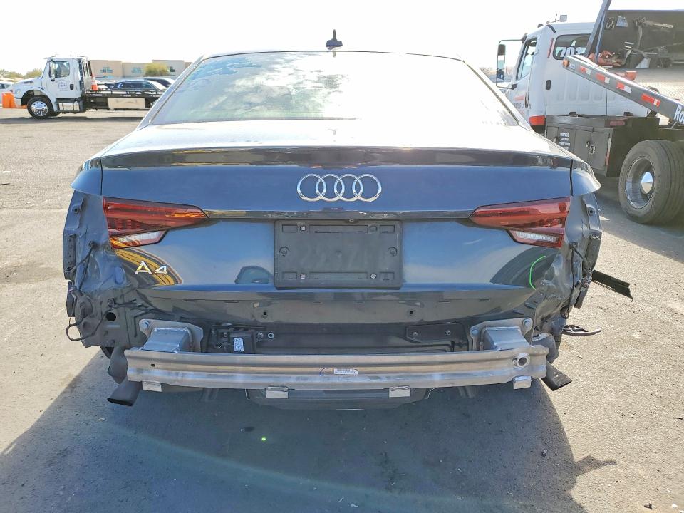Продажа на аукционе авто 2019 Audi A4, vin: WAUGMAF40KN018388, номер лота: 77004405