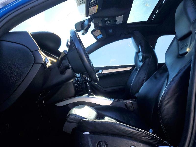 2011 Audi S4 მანქანა იყიდება აუქციონზე, vin: WAUBGCFL0BA070633, აუქციონის ნომერი: 75768935
