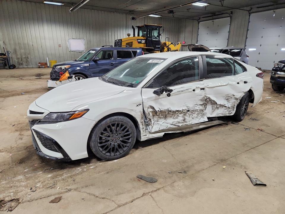 Продаж на аукціоні авто 2024 Toyota Camry, vin: 4T1G11AK4RU873527, номер лоту: 78815135