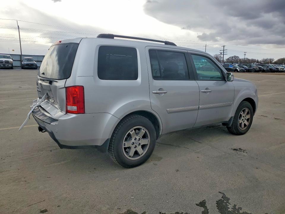 77830595 :رقم المزاد ، 5FNYF4H95BB068651 vin ، 2011 Honda Pilot مزاد بيع