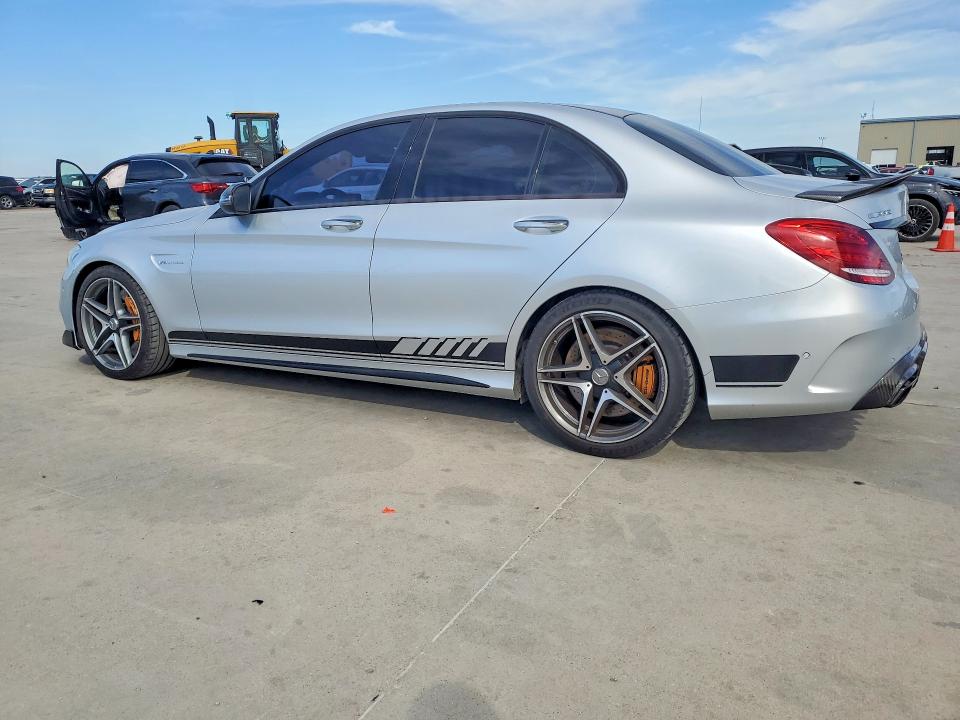 77352335 :رقم المزاد ، 55SWF8HB0FU077036 vin ، 2015 Mercedes-benz C مزاد بيع