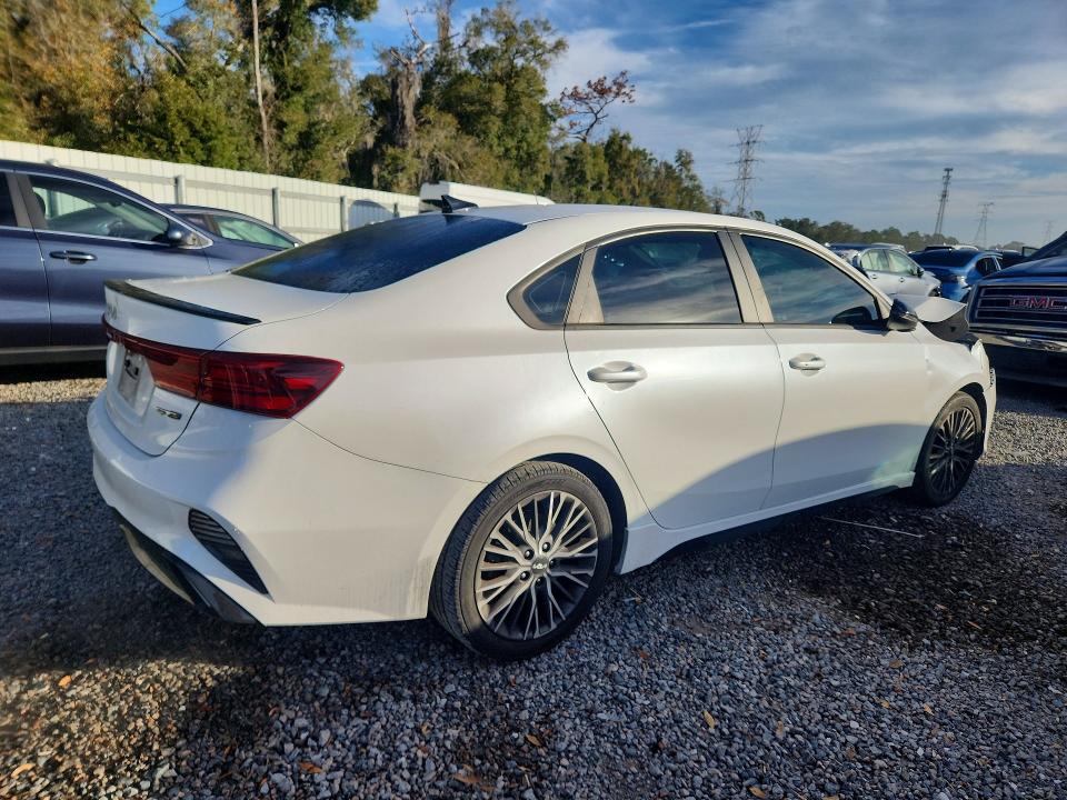 76826045 :رقم المزاد ، 3KPF54AD7NE455673 vin ، 2022 Kia Forte مزاد بيع