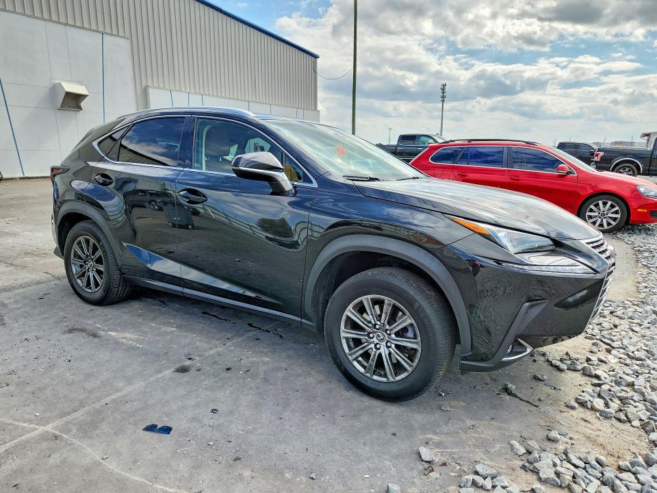 2018 Lexus Nx 300 მანქანა იყიდება აუქციონზე, vin: JTJYARBZXJ2112517, აუქციონის ნომერი: 79232875