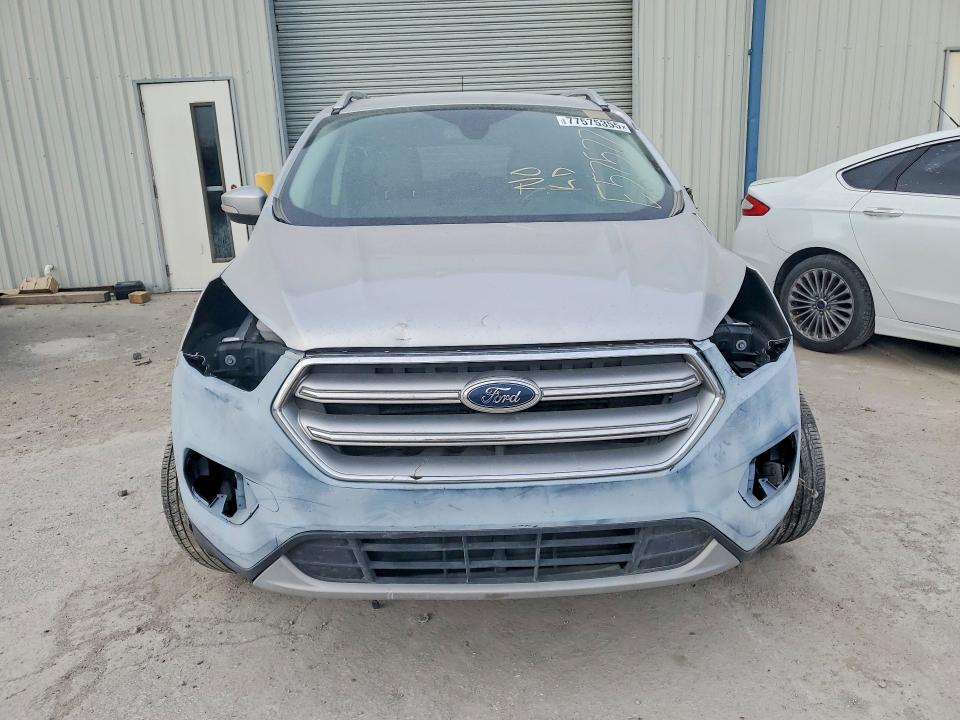 77575355 :رقم المزاد ، 1FMCU0JDXHUE57577 vin ، 2017 Ford Escape مزاد بيع
