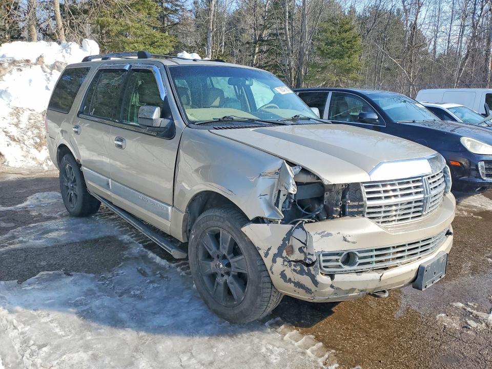 78347385 :رقم المزاد ، 5LMFU28507LJ05486 vin ، 2007 Lincoln Townhouse Navigator مزاد بيع